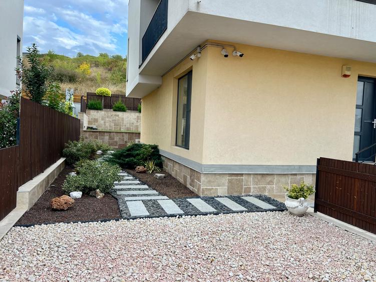 Casă duplex modernă în Dezmir | 140 mp utili | 450 mp teren | Garaj