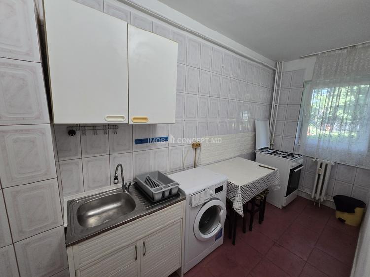 INCHIRIERE GARSONIERA moderna  in Ploiesti, zona Baraolt