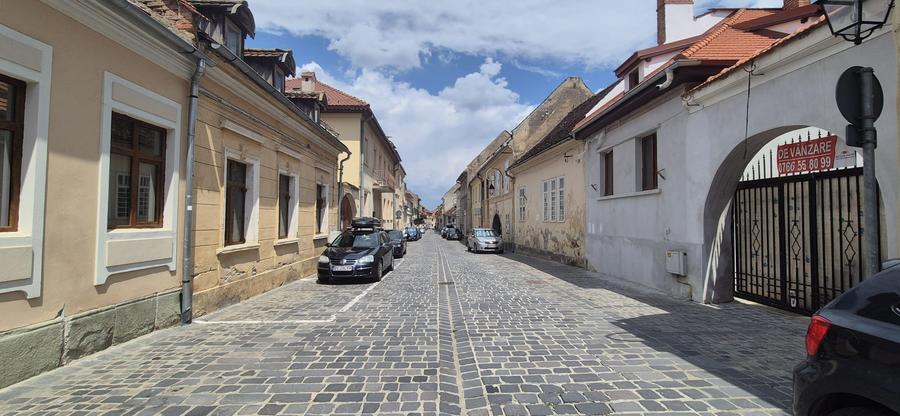 Casa unica Str Cerbului, Centru, singur in curte