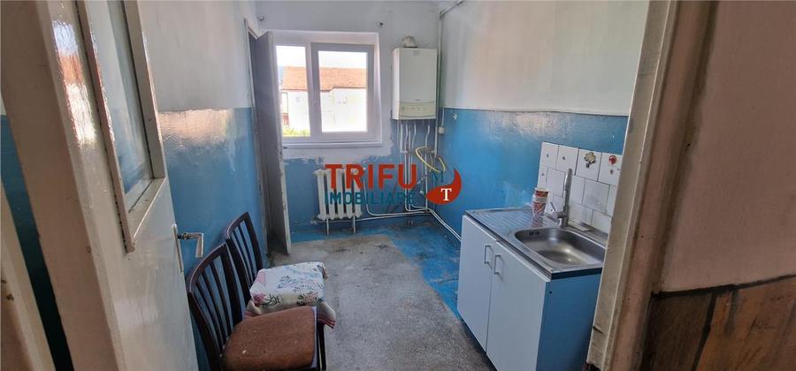 Apartament 2 camere de vanzare zona Cetate