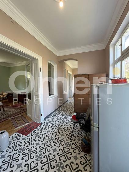 Casa renovata cu curte pentru inchiriere, zona Centrul Vechi