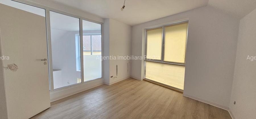 Inchiriez casa singur in curte ,recent renovata situata in Selimbar,zona P.Brana - 8