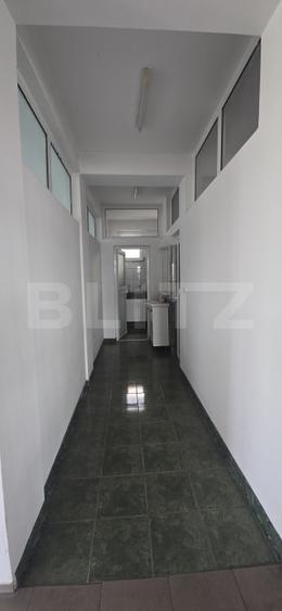 Clădire multifuncțională P+1+M, zona Calea Severinului/Marlorex
