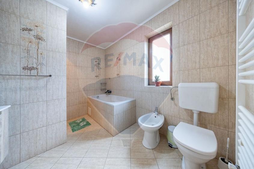 Casă de vânzare – Zărnești