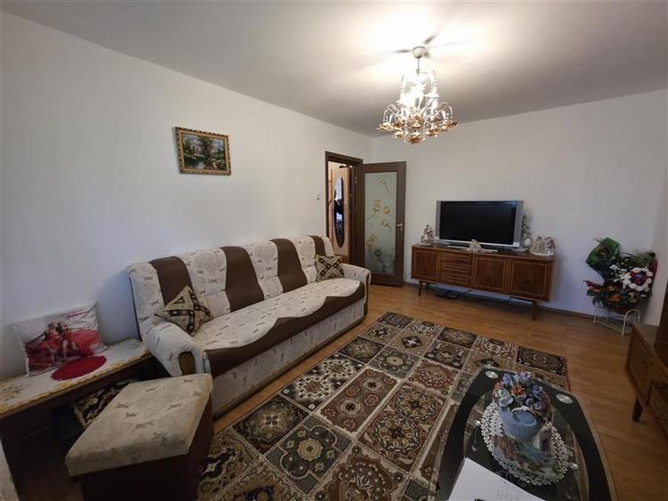 Apartament cu 4 camere si centrala termica