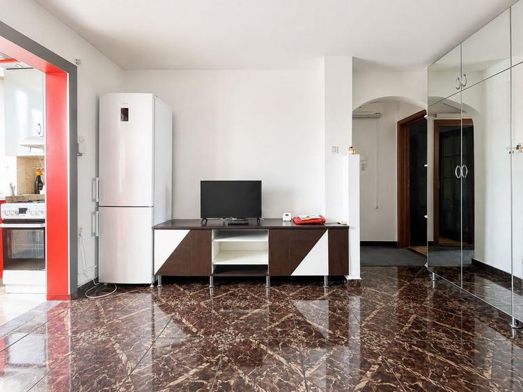 Apartament de închiriat cu 2 camere | Zona Aradului