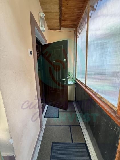 Casuta "bunicii" la 2 pasi de Calea Calarasilor