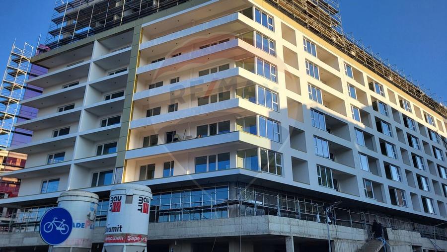 Vand Apartament cu 1 Camera și Balcon în Bloc Nou din Zona Sopor