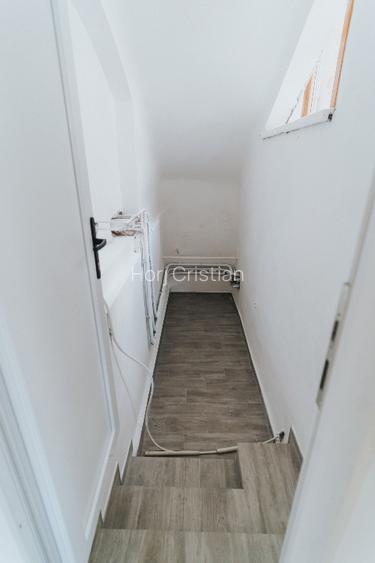 DE VÂNZARE APARTAMENT  Oradea ultracentral parter cu  parcare - 4