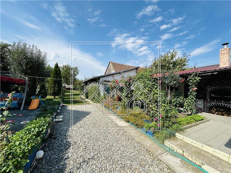 Casa individuala, teren mare, 260 mp utili, Sura Mica - 32