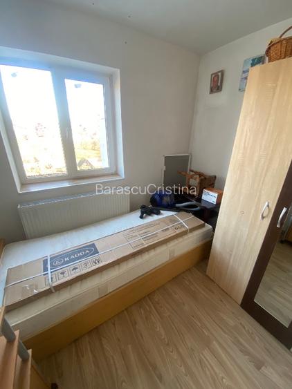 De vanzare apartament 3 camere - Fieni, etaj 2/4, aproape de Sinaia - 2