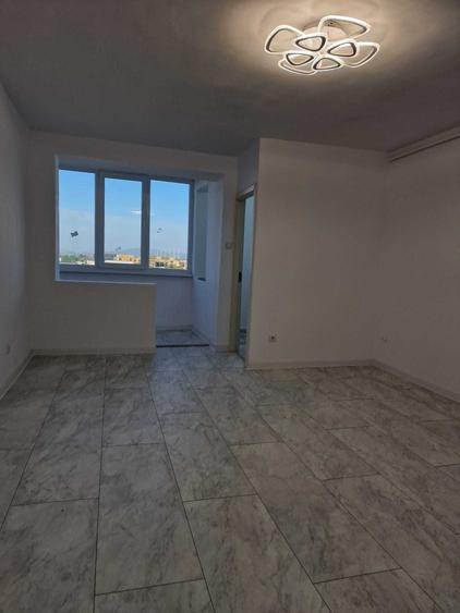 Garsoniera libera la vanzare zona Noua