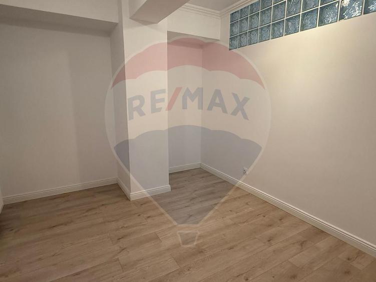 INCHIRIERE Apartament cu 3 camere in zona Aviatiei