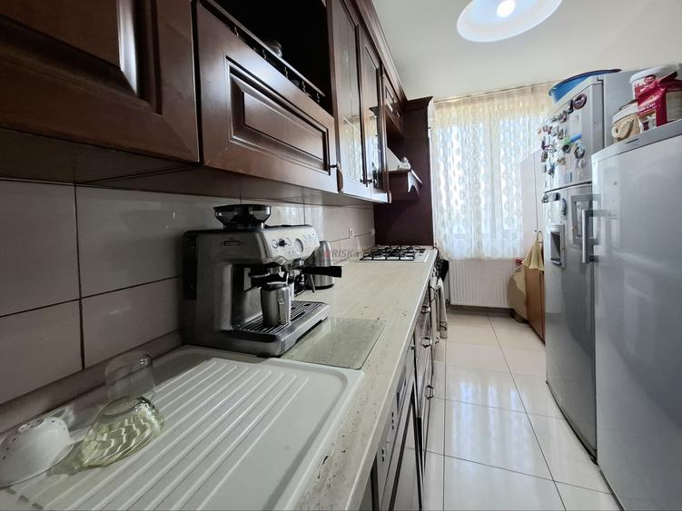 5 Camere | 217 MP | Panoramic | Etaj 2 + mansarda | Parcare | Centrală