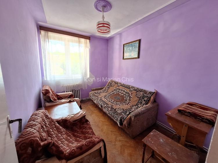 Vând apartament 3 camere și 7 dependițe, decomandat, bloc reabilitat + garaj - 5