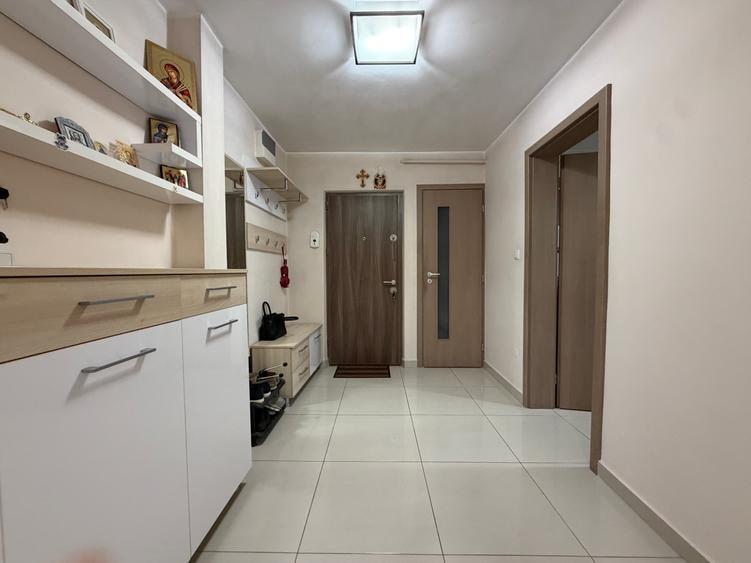 Apartament 4 camere Decomandat Nicolina 2 ! Renovat, Mobilat si Utilat !