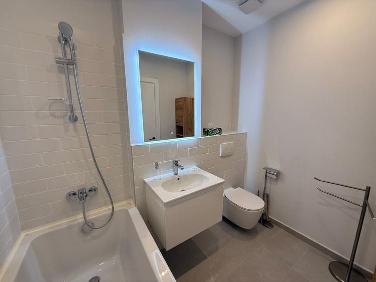 Prima Închiriere | Apartament 2 Camere | Balcon | Bucătărie Închisă