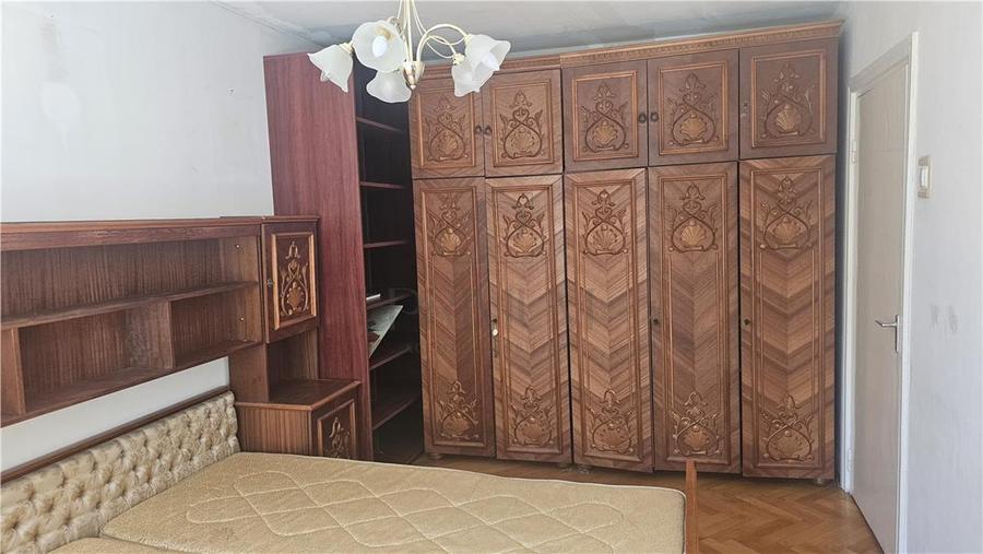 GIROCULUI - 3 CAM - ETJ.2 - ANVELOPAT - PARCHET LEMN - SPATIOS ||