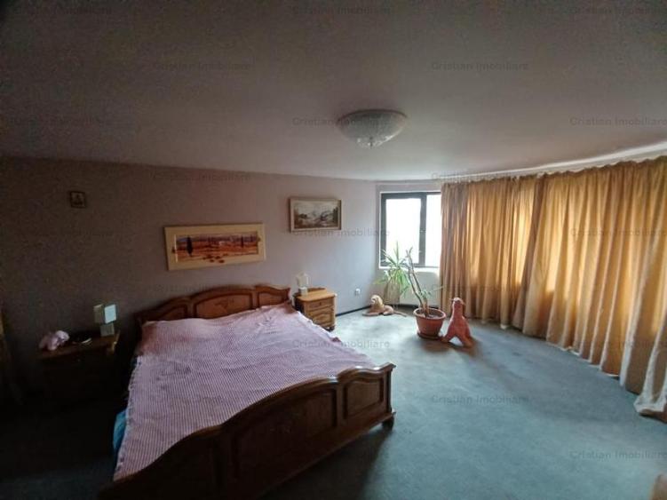 VILA D+P+2, FINISAJE CALITATE SUPERIOARA, zona Centrala, Mobilata