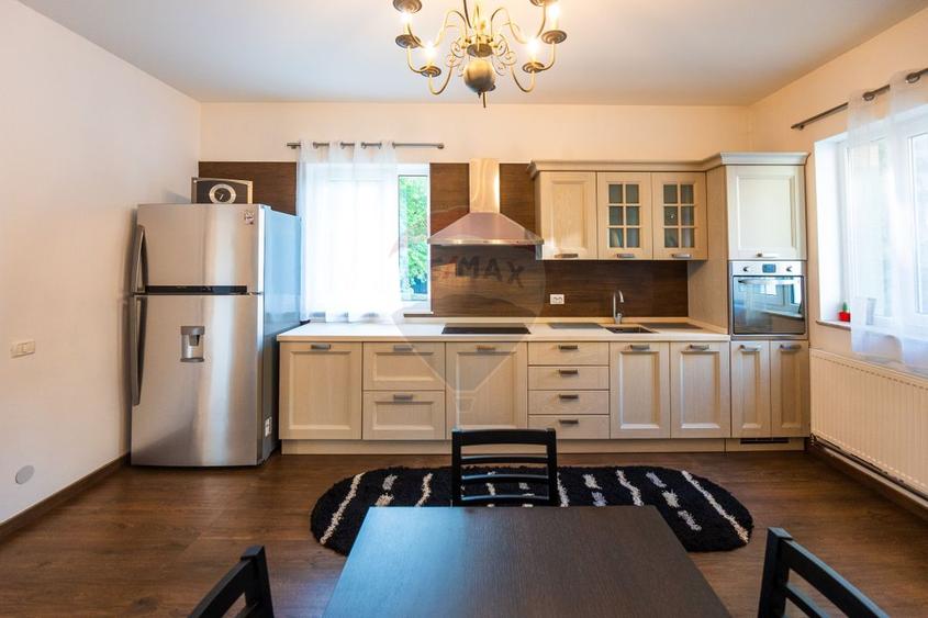 Casă de Lux de vânzare| Trivale- Pitești| 378mp Sdc| Teren 868mp