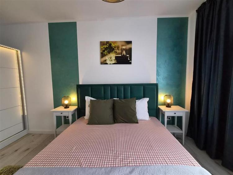 Apartament de lux 2 camere balcon parcare zona Doamna Stanca