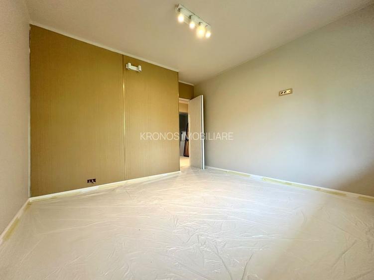STADION, 3 CAMERE, 77 MP ,LIBER, PRET 225000 EURO - 5