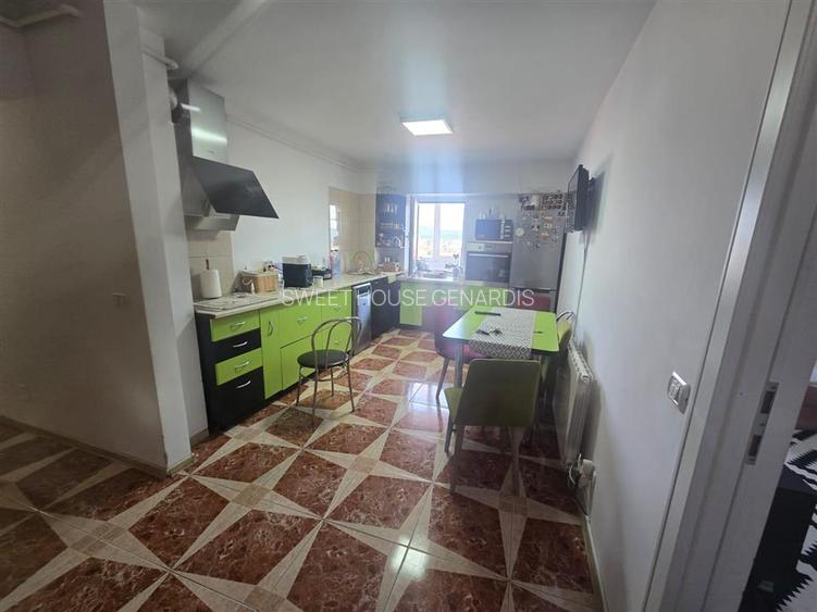 Apartament cu trei camere renovat zona Campului - 4
