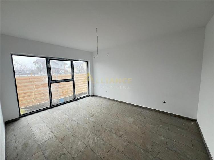 Casa 3 camere- strada asfaltata- 250 mp teren