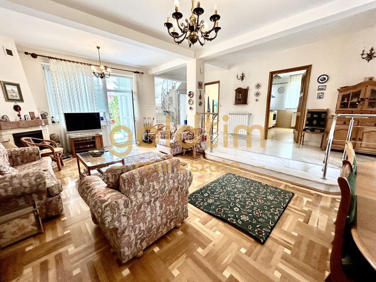 VILA 5 CAMERE CU PISCINA/TEREN 2650MP/CASA PERSONAL/GARAJ/SNAGOV-CIOFLICENI - 9