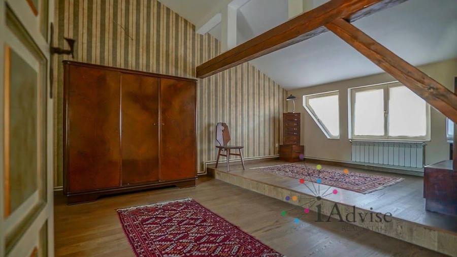 Vilă Istorică de Excepție în Centrul Istoric | 15 Camere | Acces Auto
