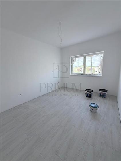 DUPLEX CU 3 BAI - TEREN 375 MP - BUCATARIE INCHISA