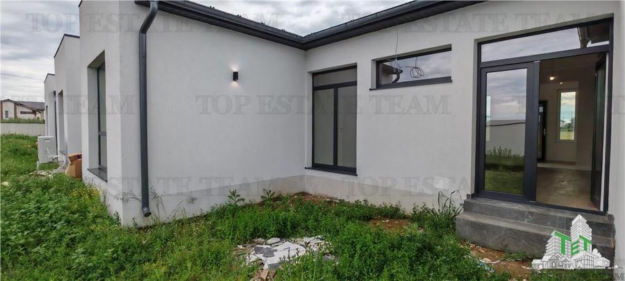 Vila stil mediteraneean, moderna, cu 4 camere ( parter ) si curte generoasa 400m