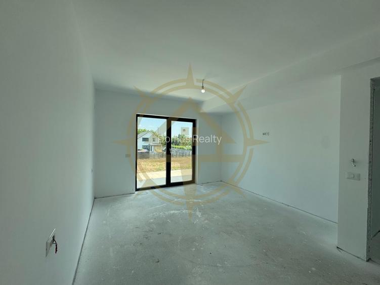DOM00266 - VILA DE VANZARE 4 CAMERE CREVEDIA - 15