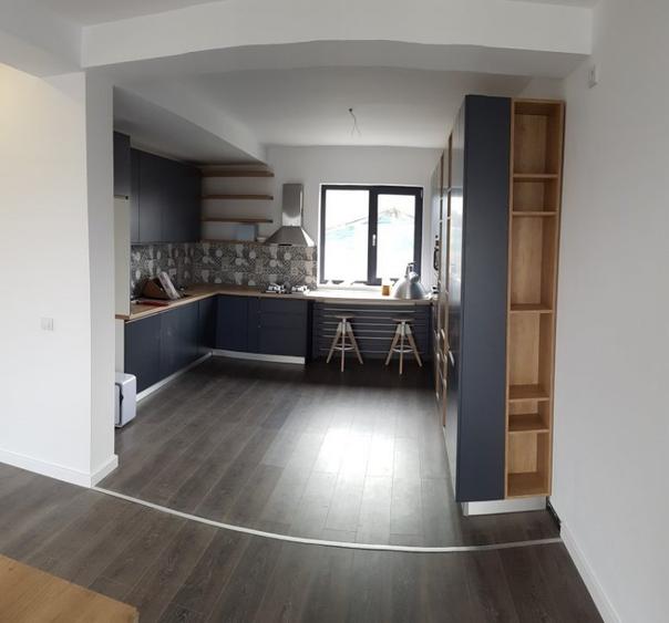 Proprietar - Single 4 camere, 330 mp curte compacta, living 40 mp