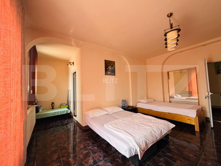 Casa individuala - 9 camere, 369 mp, 868 mp teren, zona Micro 1 - 12