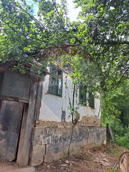 Casă batraneasca Laz comuna Dezna,teren 2800 mp teren - 5