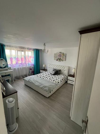 Casă spațioasă 180 mp, teren 600 mp, zona Pielesti