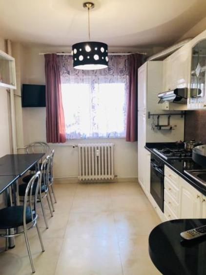 Apartament 4 camere | Calea Moșilor | Centrală proprie | Bloc reabilitat