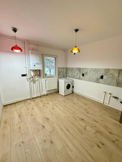 2 camere decomandate la etajul 1, RENOVAT, Mioritei