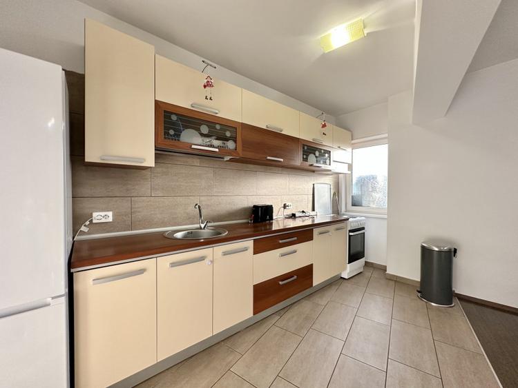 Inchiriere Apartament 2 camere, 67 mp, orientare Sud, Plopilor Vest