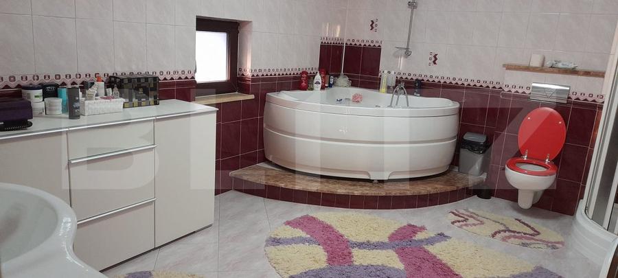 Casa cu 4 camere, 220 mp, zona Itcani