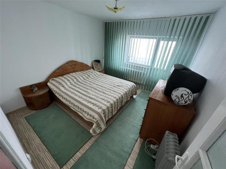 Apartament 3 camere, etaj 3, zona Finante- Km0