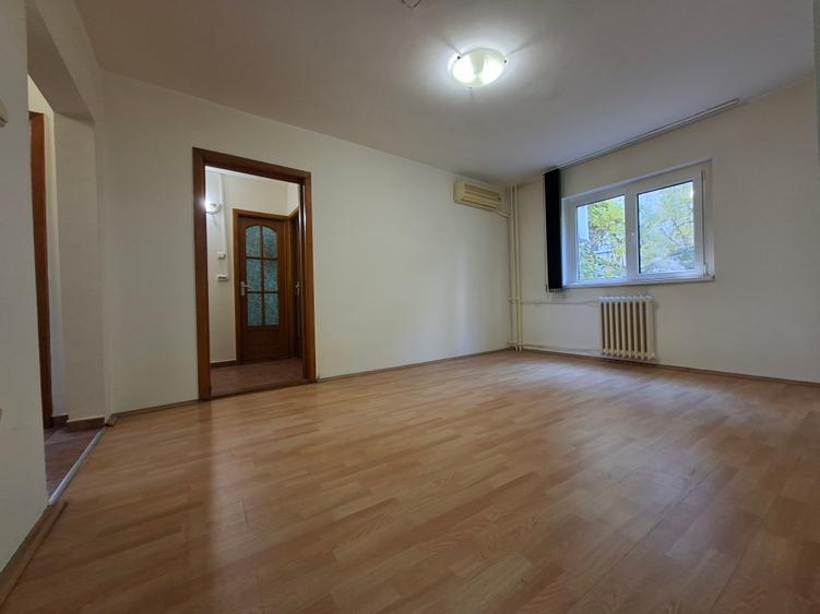 Apartament  cu garaj sub bloc+ boxa