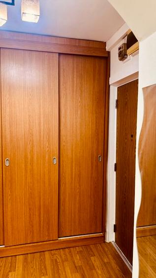 Apartament 2 camere Basarabia, 5 minute de metrou, PARCARE, mobilat complet