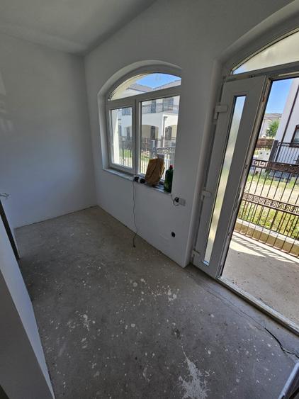 Casa individuala, 130 mp, Garaj, teren 380 mp, zona Dezmir