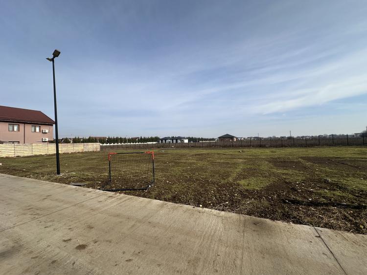 Teren INTRAVILAN CORBEANCA-OSTRATU