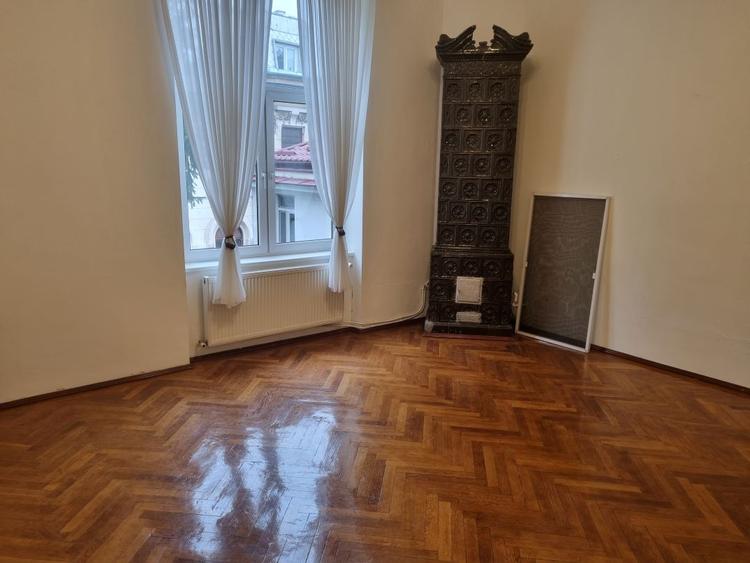 UNUVERSITATE-BATISTEI, LANGA METROU, AP CU 2 CAM PENTRU BIROURI