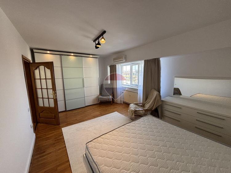 Garsonieră 45 mp, Bd. Unirii – mobilată modern, gata de mutare
