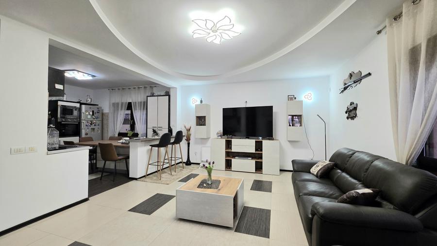 Vilă P+1 Mamaia Nord | Doar 5 min de plajă | 243mp utili | Garaj