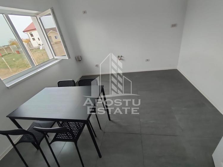 Duplex despărțit prin camera tehnica in Bucovat